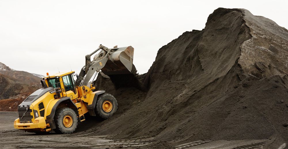 Alexander Ólafsson uses a fleet of six Volvo L180s to carry out its quarry operations.