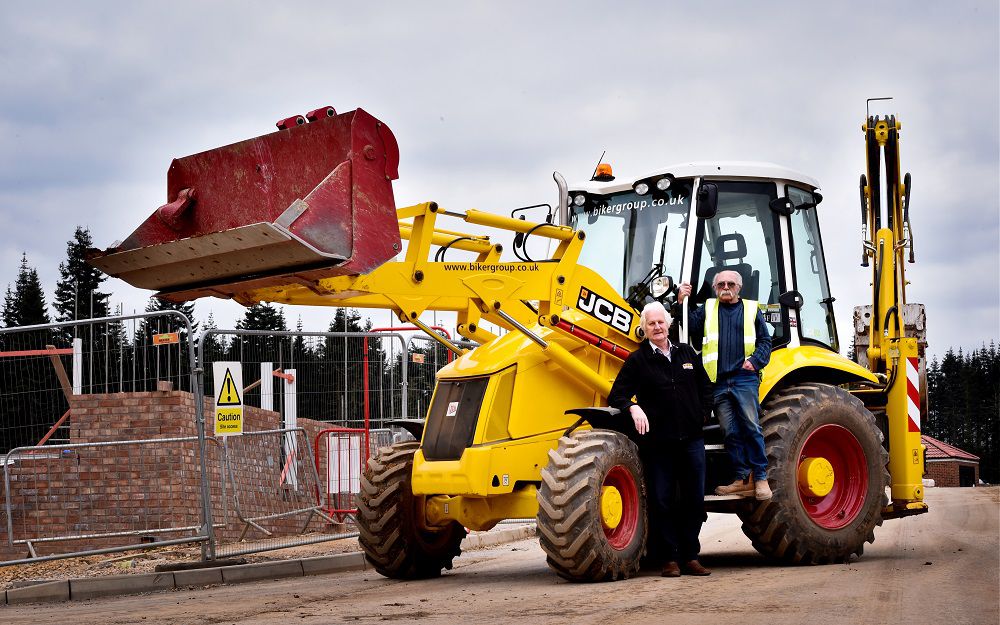 One of the UK’s oldest digger drivers is turning heads on building sites after his boss ordered him a brand new limited edition JCB to mark his 70th birthday