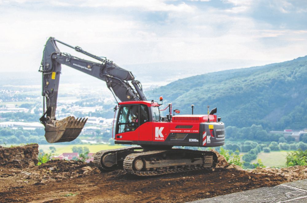 The Volvo EW210D wheeled excavator combines good digging performance and versatility to ensure the project is completed on time. 