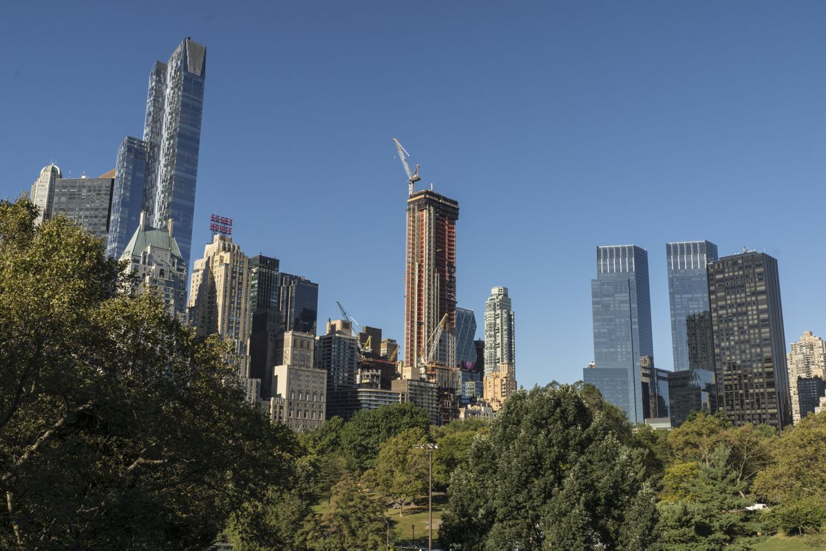 The Central Park Tower in New York is the world's tallest residential building. Soaring 472 metres high, it will offer stunning views over the city and environs.