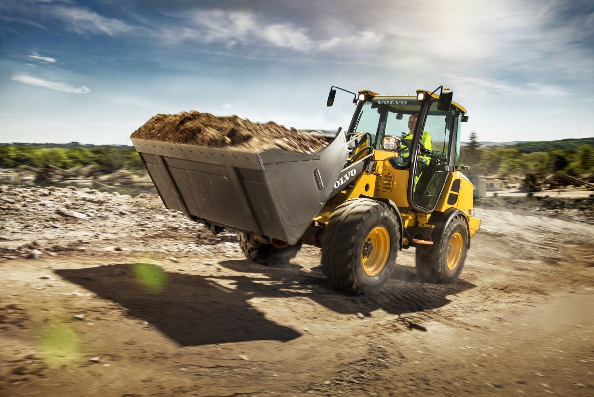 Improve your cycle times, the L20H and L25H can travel up to 30 km/h (18.6 mph). The 4-cylinder water cooled Volvo engine requires neither regeneration nor operator intervention, keeping performance high and downtime low.