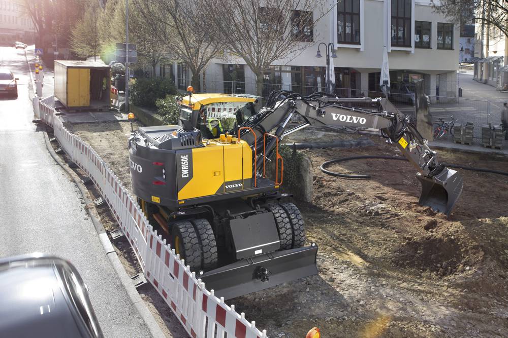 The EWR150E wheeled excavator is fitted with a Diesel Particulate Filter as standard.