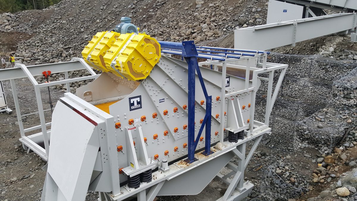 Haver & Boecker developed and now offers three angle-box designs for different vibrating screen setups. This allows producers to benefit from Ty-Rail’s time savings during screen media change-outs, even on difficult-to-access areas of a vibrating screen.