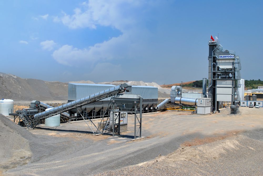 An Ammann asphalt mixing plant production and ability to utilise fibres is playing a crucial role in the construction of the Northern Marmara Motorway in Turkey.