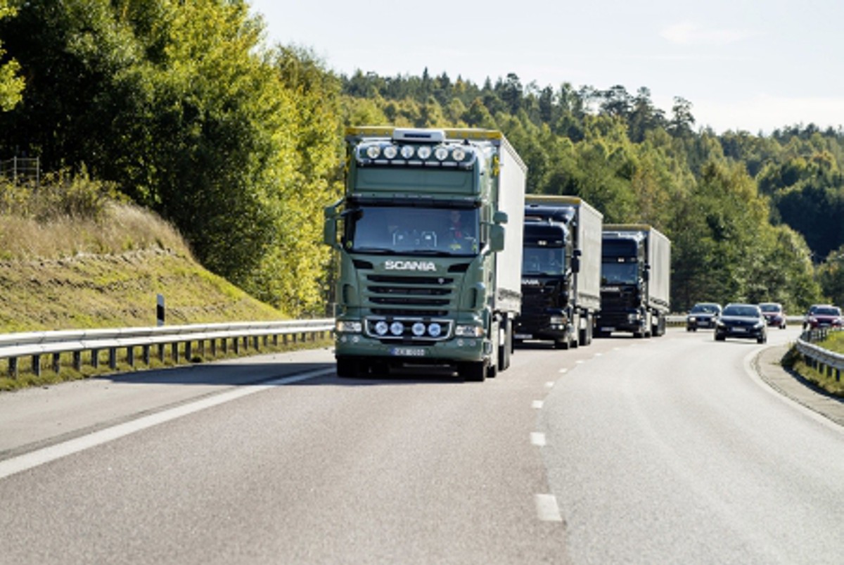 Green light for research project with HGVs using overhead power lines on German roads