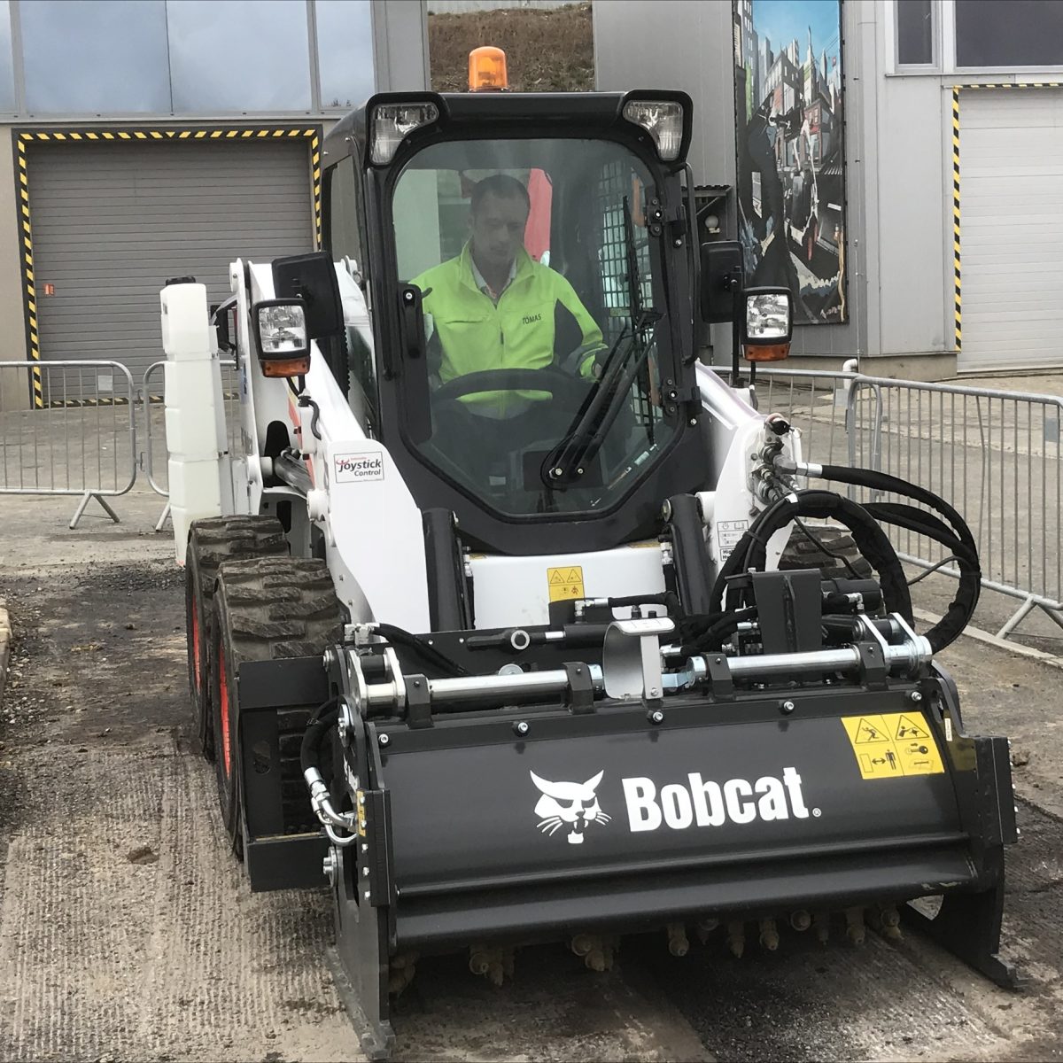 Bobcat expands their self-levelling Planer Attachment range