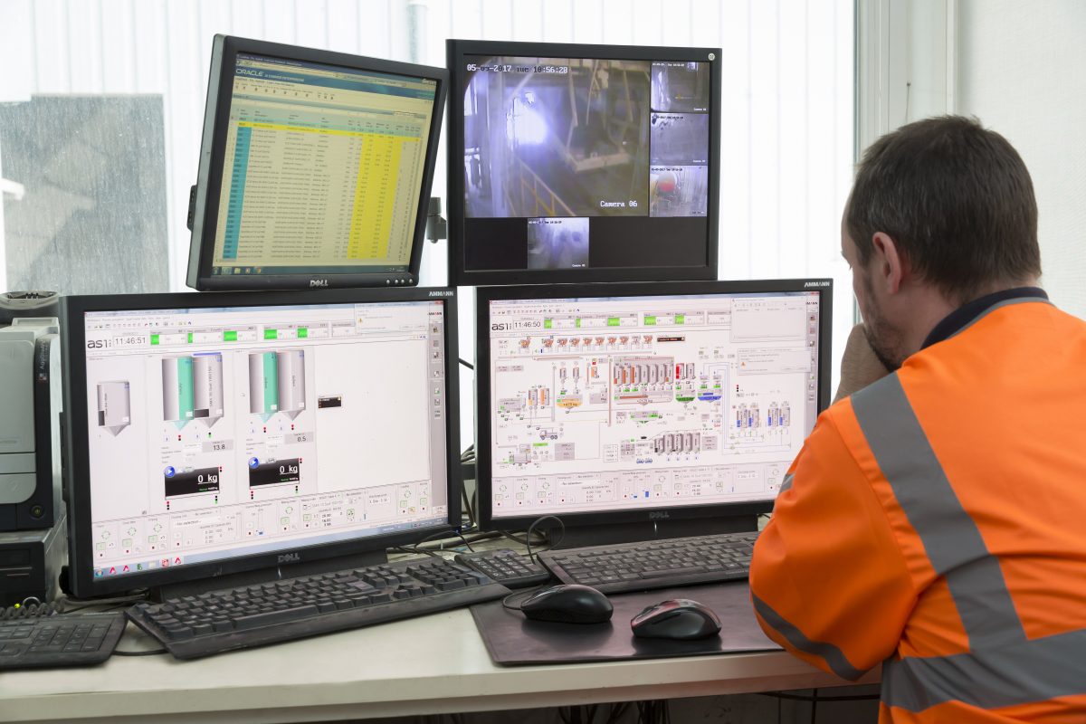 The Crucial Role of Asphalt Plant Control Systems