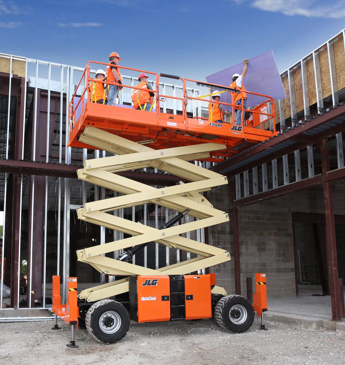 JLG upgrades LRT Scissor Series to be smoother, easier to operate with simplified calibrations