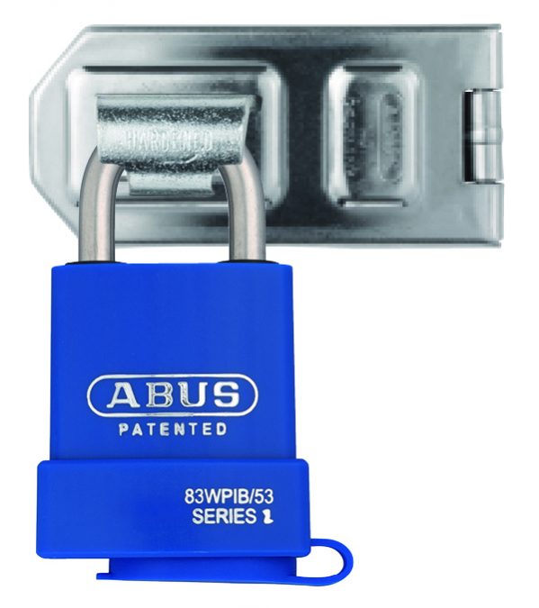 For ease of access in environments with multiple users, the construction industry relies on combination padlocks.