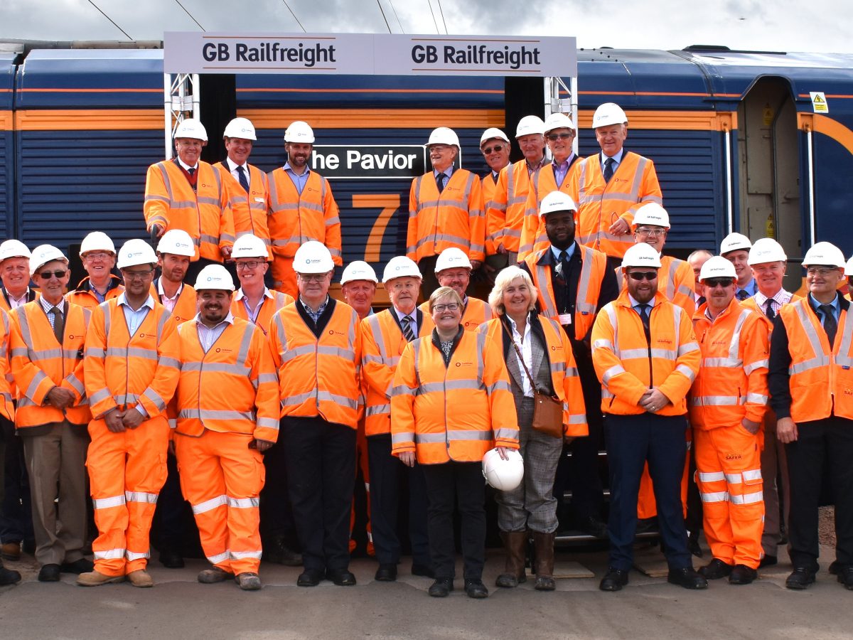 GB Railfreight and The Worshipful Company of Paviors christen ‘The Pavior’