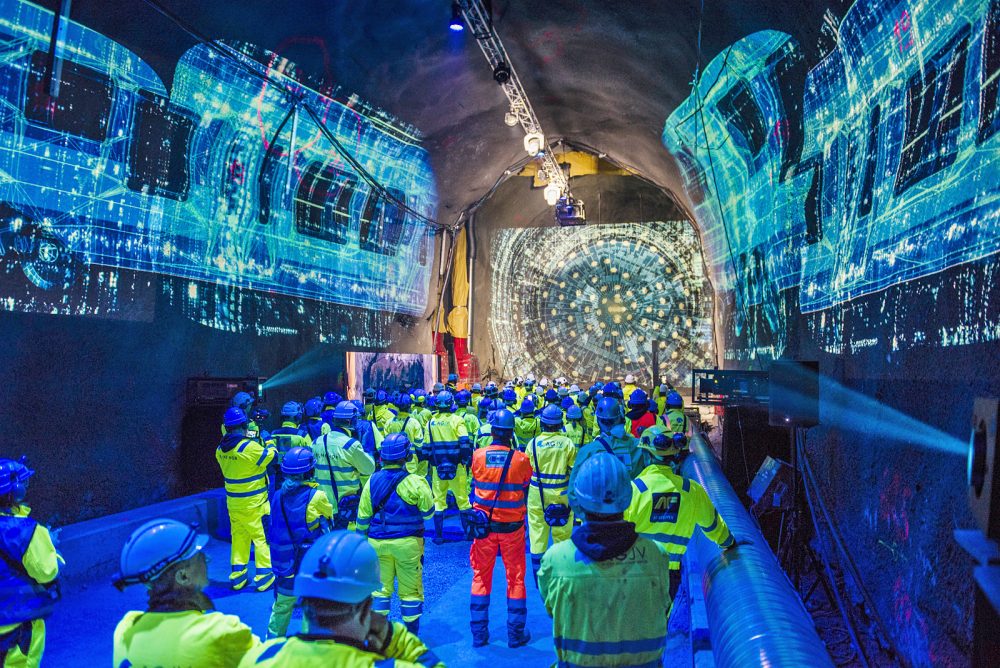 On September 11 the double breakthrough was viewed around the world via live stream. On site the tunnelling crews also waited for the two tunnel boring machines to break through