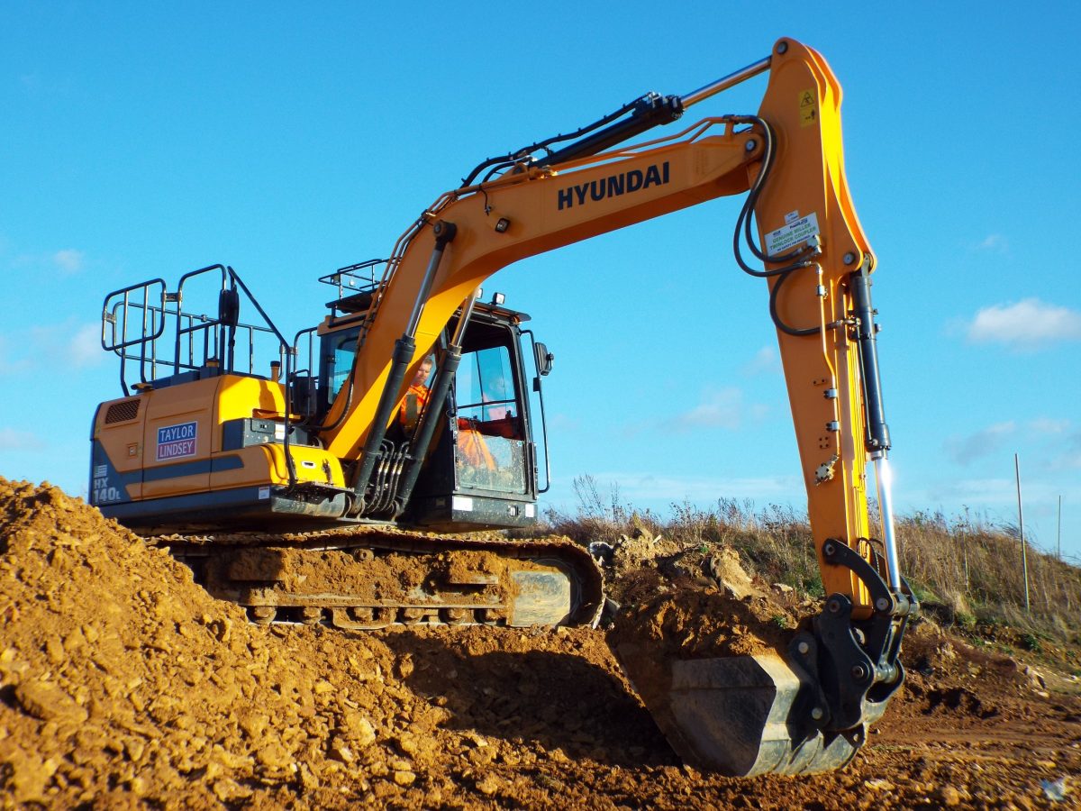 Taylor Lindsey invests in performance with their first Hyundai Excavator