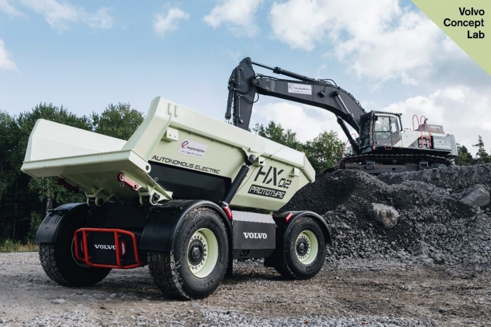 Volvo CE’s Electric Site project incorporates electric and autonomous prototype machines including the HX2 autonomous, battery-electric, load carrier and the 70t dual-powered, cable-connected EX1 excavator.