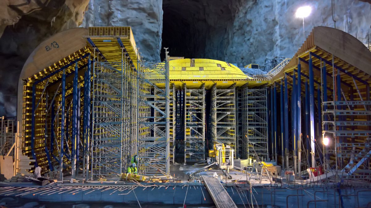 - The extension of the Vamma power station ranks as one of Europe’s biggest hydropower upgrades since the 1980s. In all, 1500 cubic meters of water per second will flow through the plant’s twelve turbines. Custom formwork built by the Doka Pre-assembly Service was used for the draft tube.