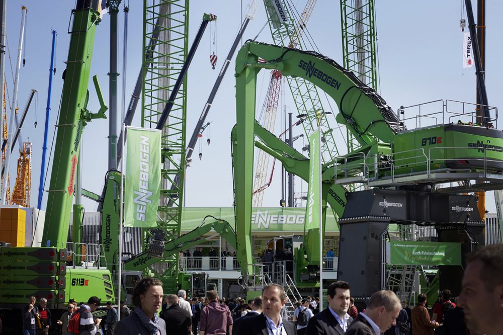In 2019, SENNEBOGEN will be celebrating the 60th anniversary of the trade fair. The family business has been represented ay bauma without interruption since 1958. In April, the industry meets once again in the green heart of bauma.