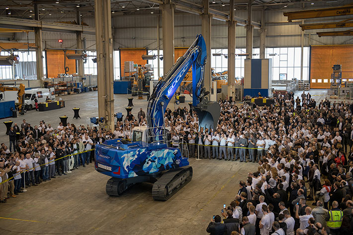 Liebherr-France SAS unveils their 60,000th crawler excavator in Colmar