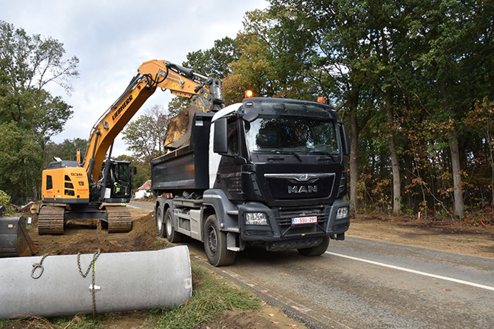 First Liebherr R 936 compact crawler excavator for Elboka NV in Belgium
